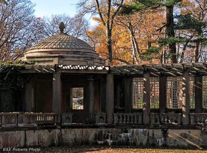 Italian_Garden_gazebo