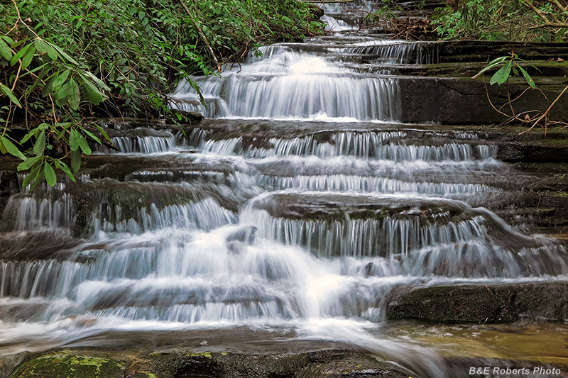 Joe_Creek_cascades