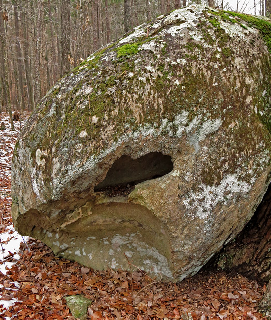Boulder_with_hole