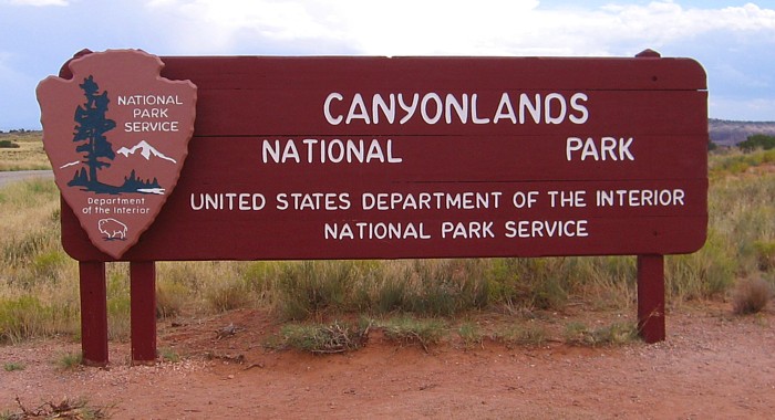 Canyonlands_sign