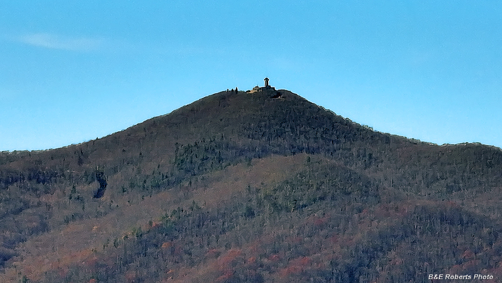 Brasstown_Tower_zoom